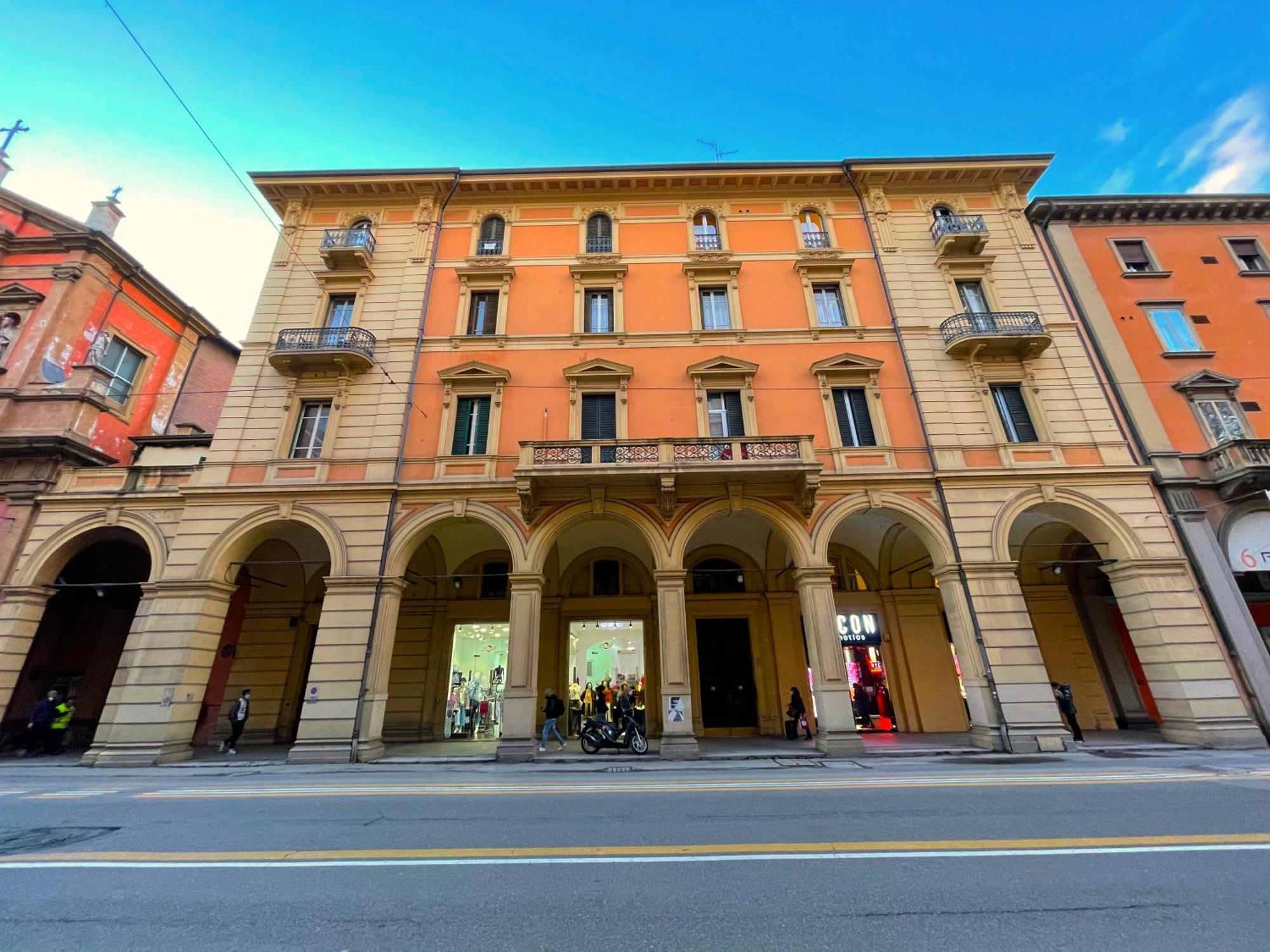 Bologna Suites - Private Bathroom, Bologna